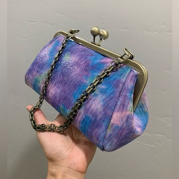 Handmade Genuine Leather Tie-dye Print Kisslock Wristlet/Crossbody & 2 Chains - Picture 6 of 16